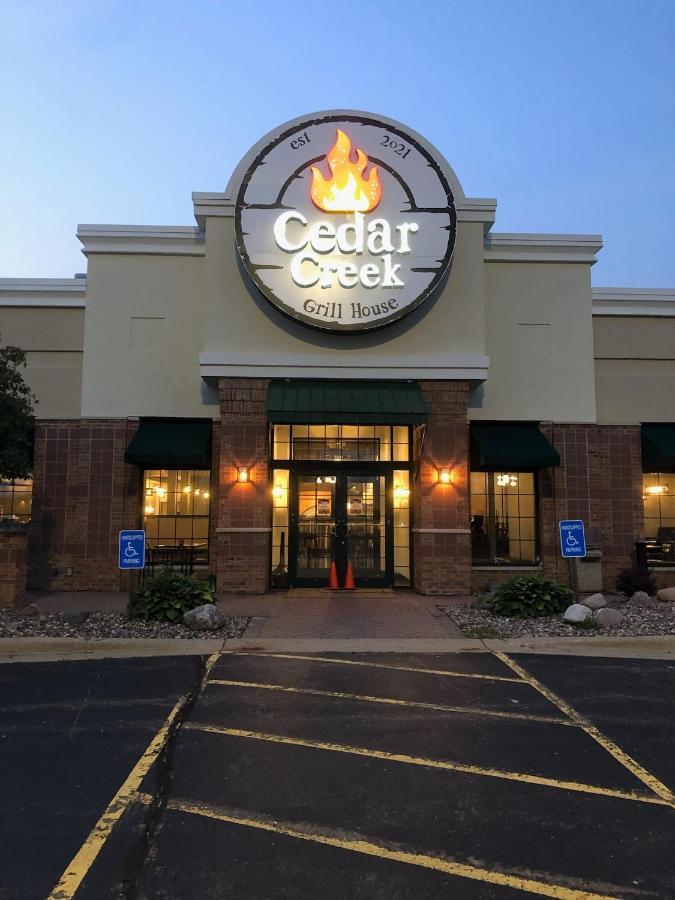Holiday Inn & Suites Wausau-Rothschild By Ihg Exterior foto