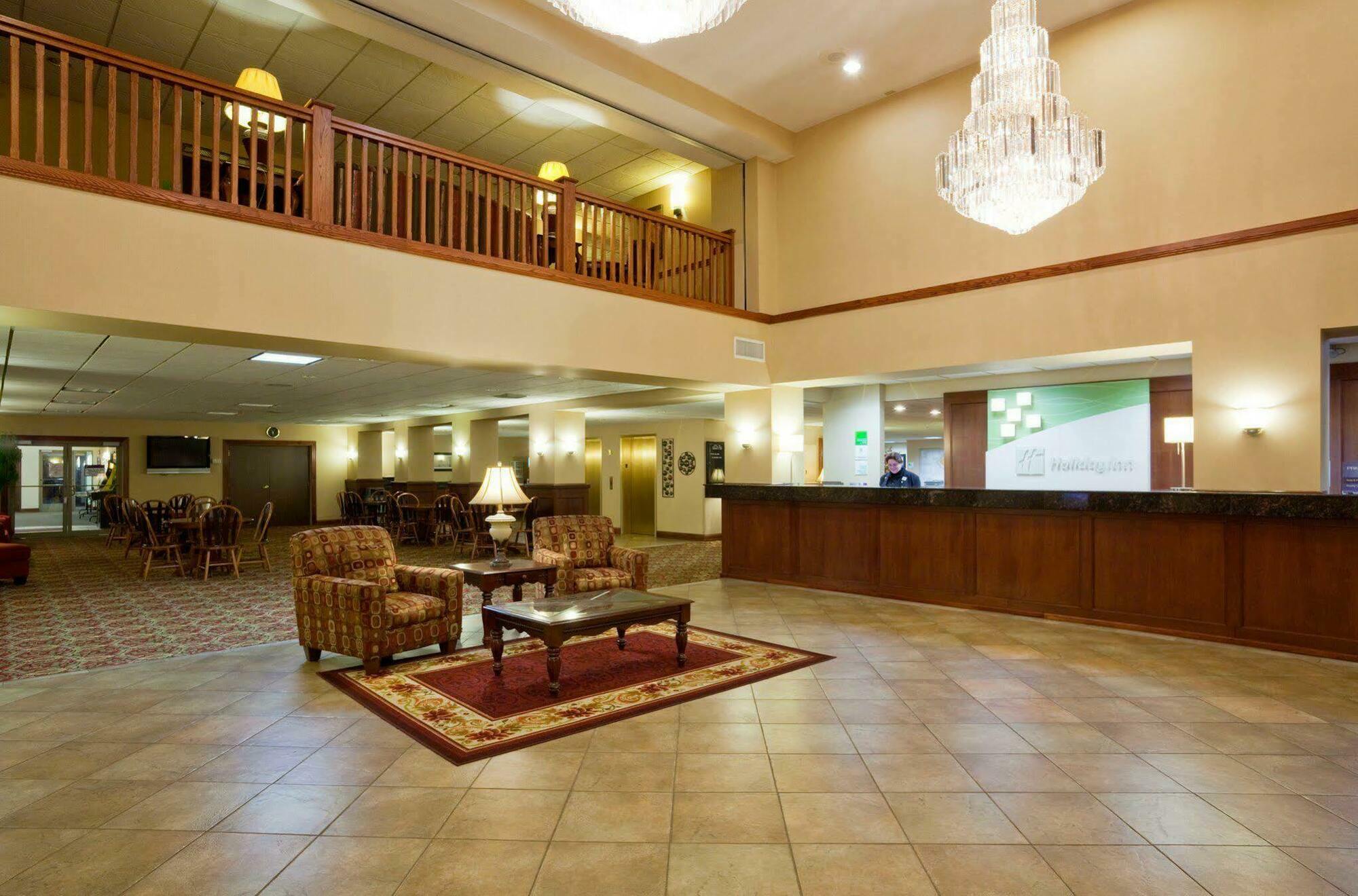 Holiday Inn & Suites Wausau-Rothschild By Ihg Exterior foto